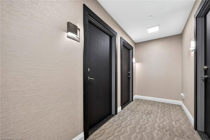 385 Winston Road photo 3