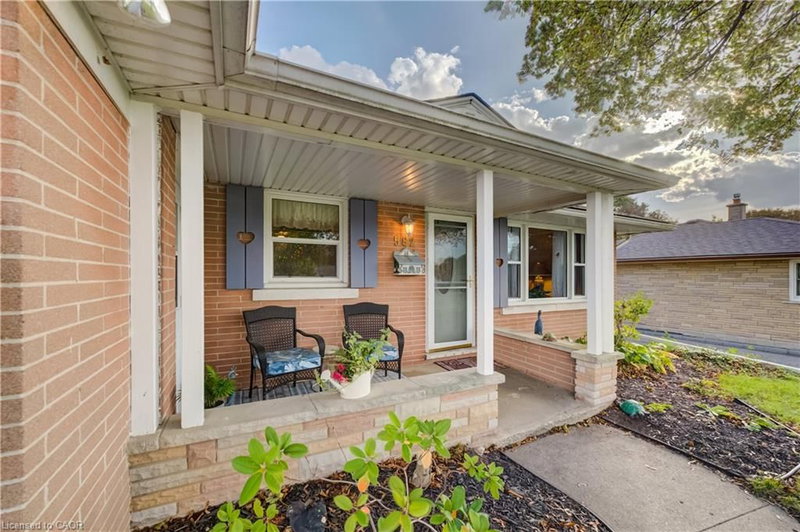 582 Grand Valley Drive