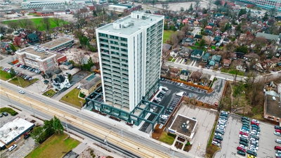 1807 - 741 King Street W