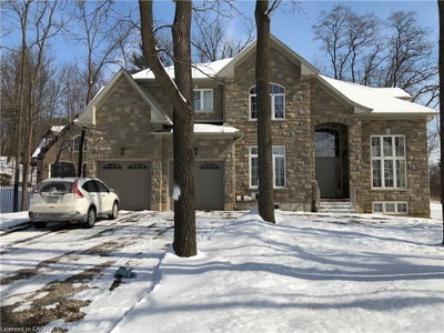 B2 - 523 Hamilton Drive
