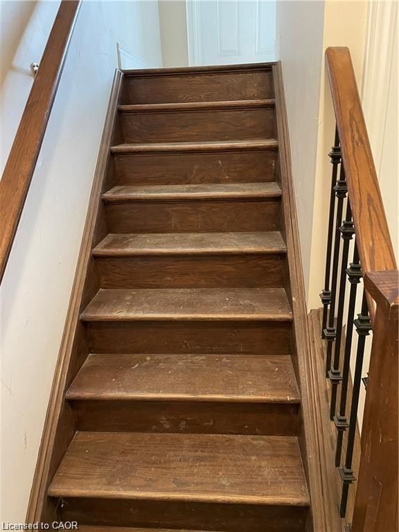 523 Hamilton Drive photo 2