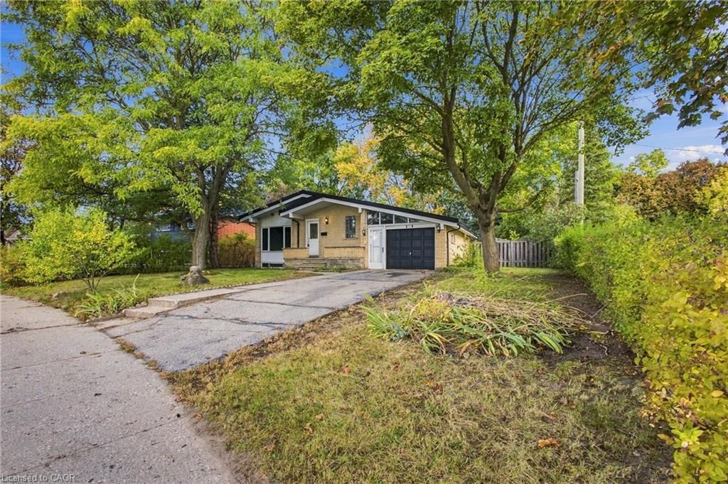 Single Family Residence for sale at 246 Hillcrest Road, Cambridge, ON, N3H 1B2 - Preston North - MLS: 40870547