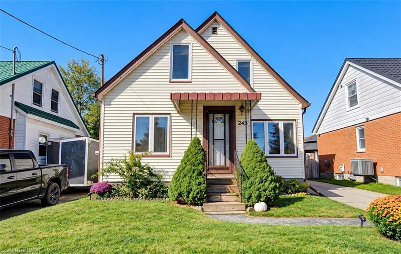 243 Edwin Street photo 3