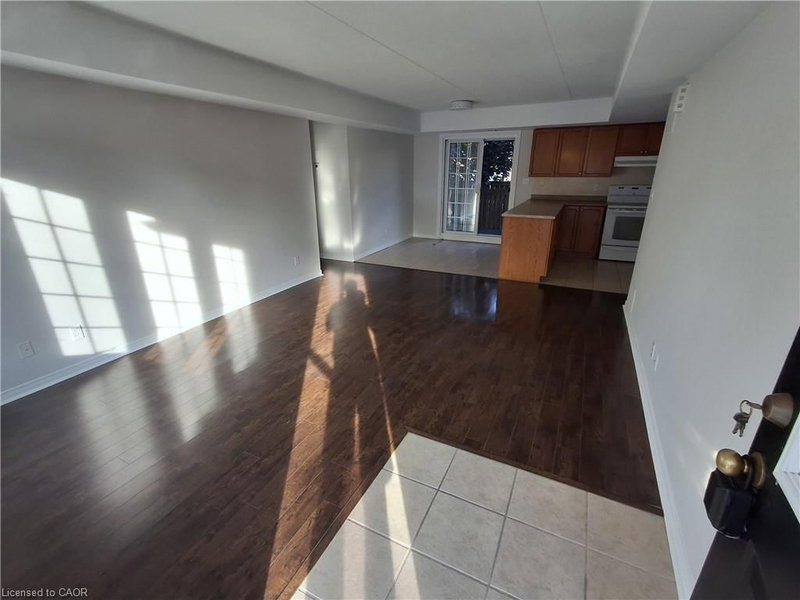 996 Rymal Road E photo 2
