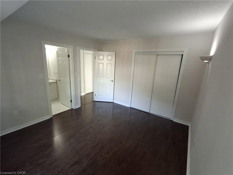 996 Rymal Road E photo 5
