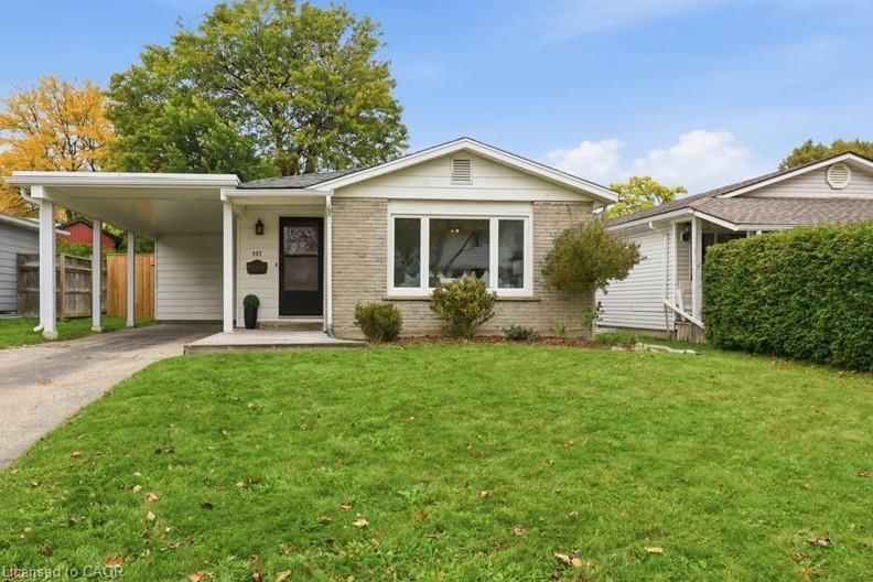 Single Family Residence for sale at 197 Pinedale Drive, Kitchener, ON, N2E 1K2 - Laurentian Hills/Country Hills W - MLS: 40870674