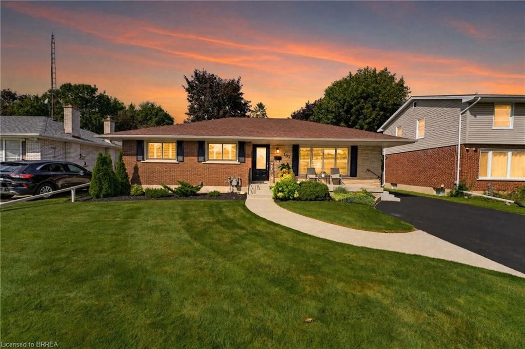 Single Family Residence for sale at 107 Pusey Boulevard, Brantford, ON, N3R 2S6 - Grand Woodlands - MLS: 40870688