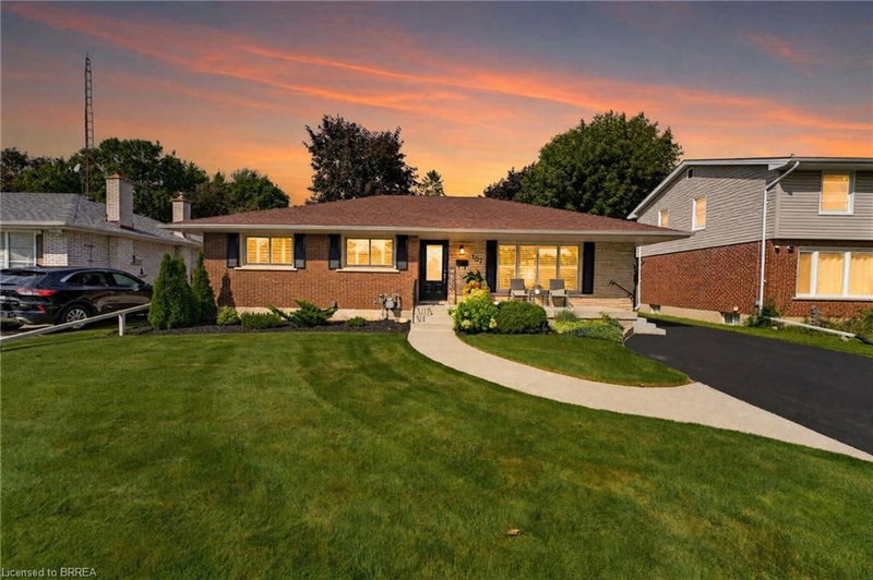 107 Pusey Boulevard photo 1