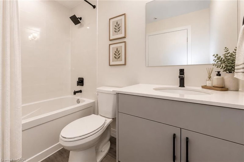 60 Charles Street photo 5