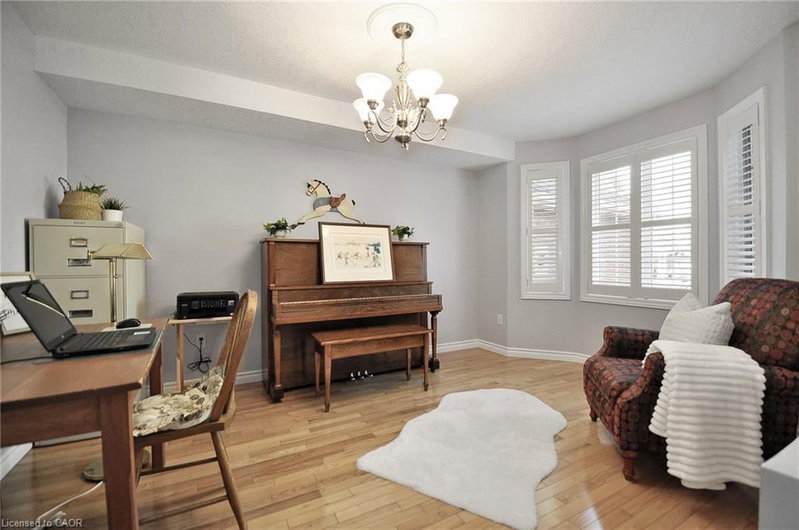 6 Terraview Crescent photo 3