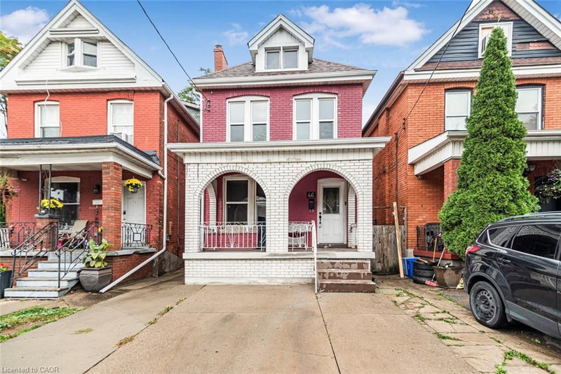 46 Holton Avenue N