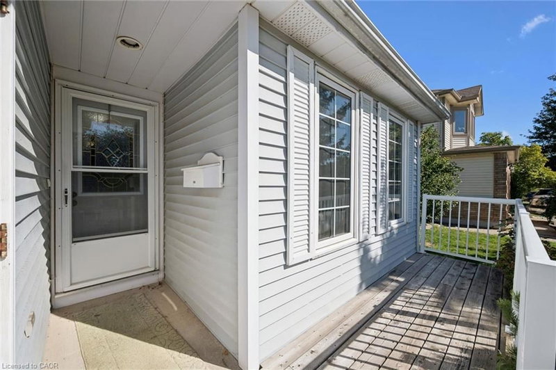 512 Thorndale Drive photo 4