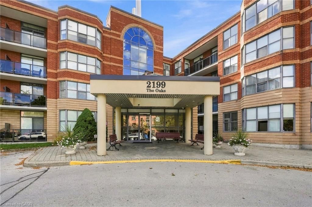 Condo/Apt Unit for sale at 208-2199 Sixth Line, Oakville, ON, L6H 5V3 - RO River Oaks - MLS: 40870823