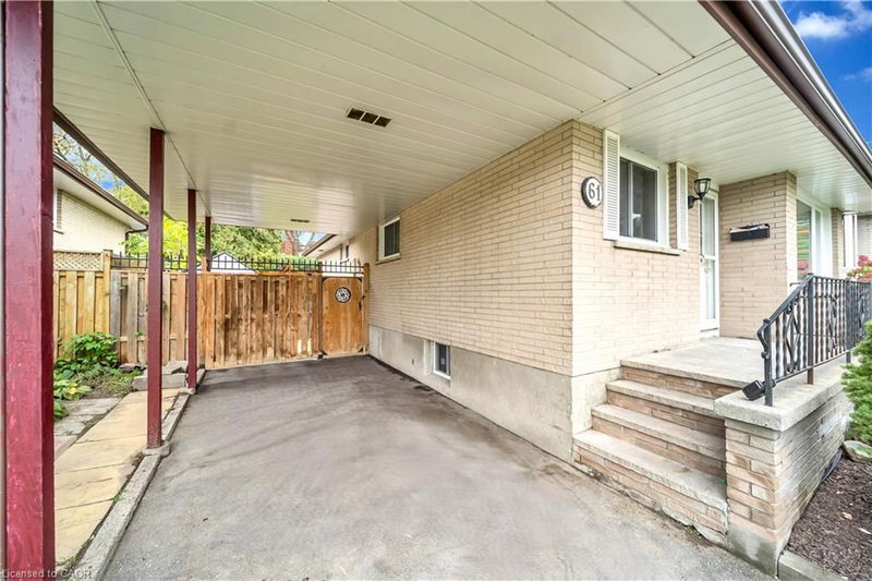 61 Keewatin Street S photo 5