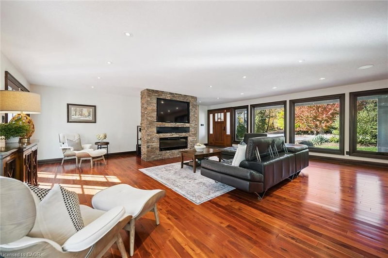 11 Maple Hill Drive photo 1