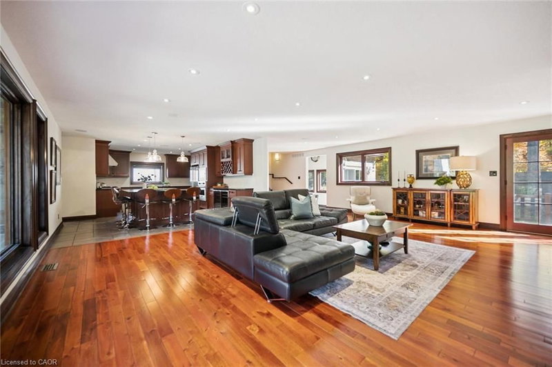 11 Maple Hill Drive photo 3