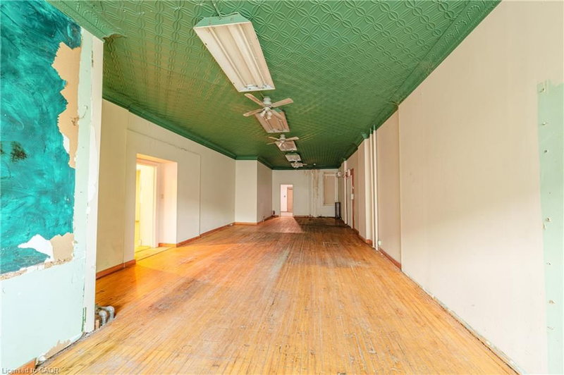 463-465 King Street E photo 1