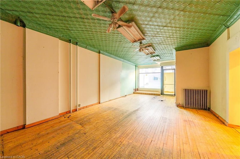 463-465 King Street E photo 2