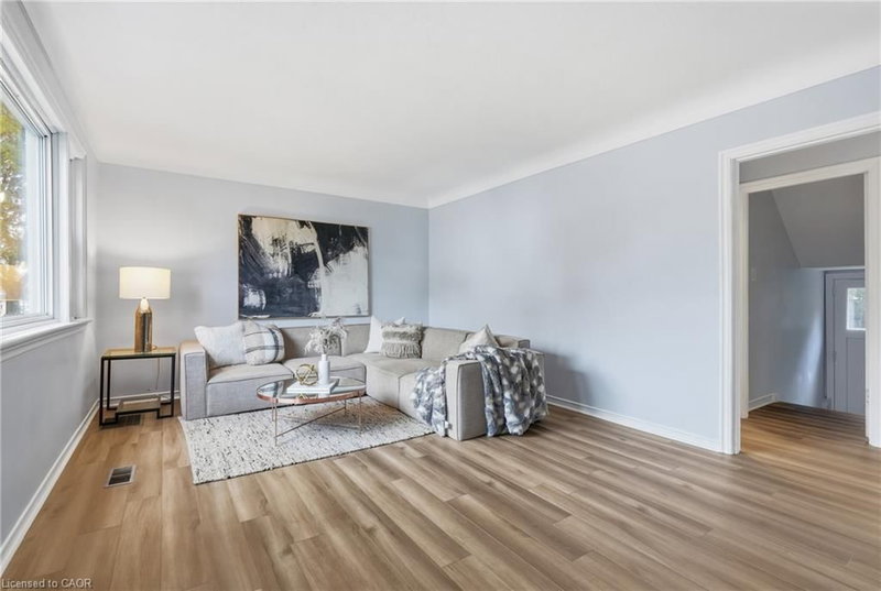 140 Auburn Avenue photo 4