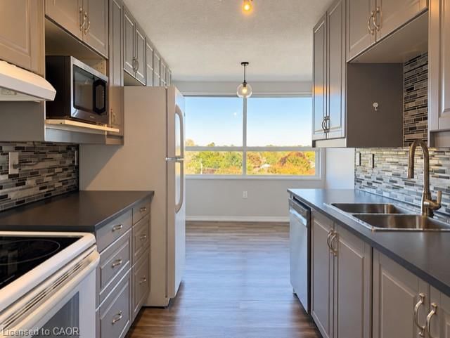 200 Jamieson Parkway photo 4