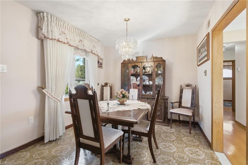 14 Geneva Drive photo 5