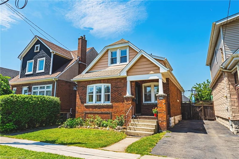 255 Weir Street N photo 2