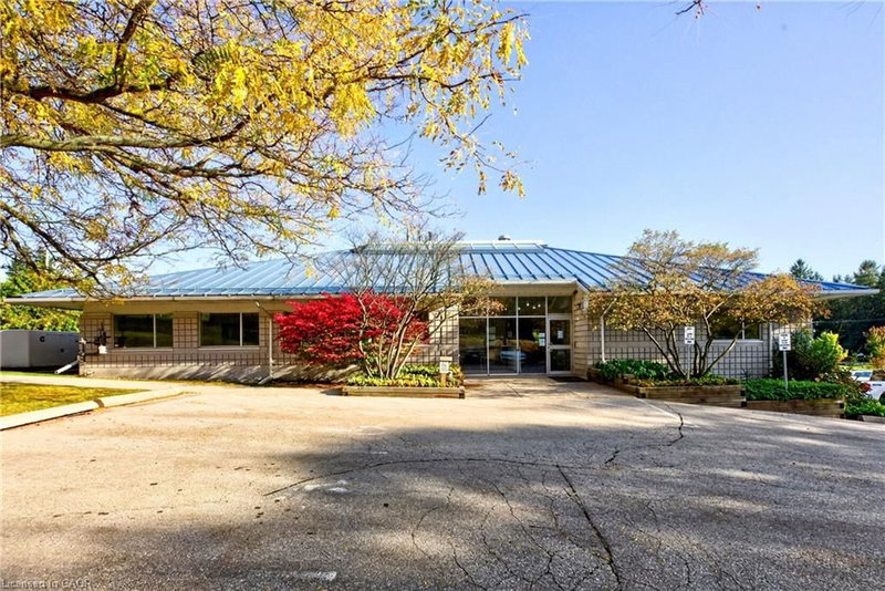 1493 Centre Road photo 1