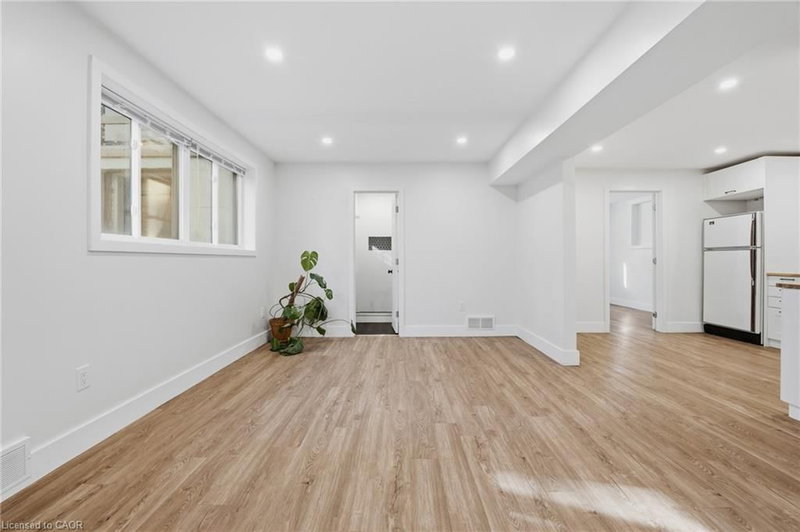 24 Briarwood Crescent photo 2