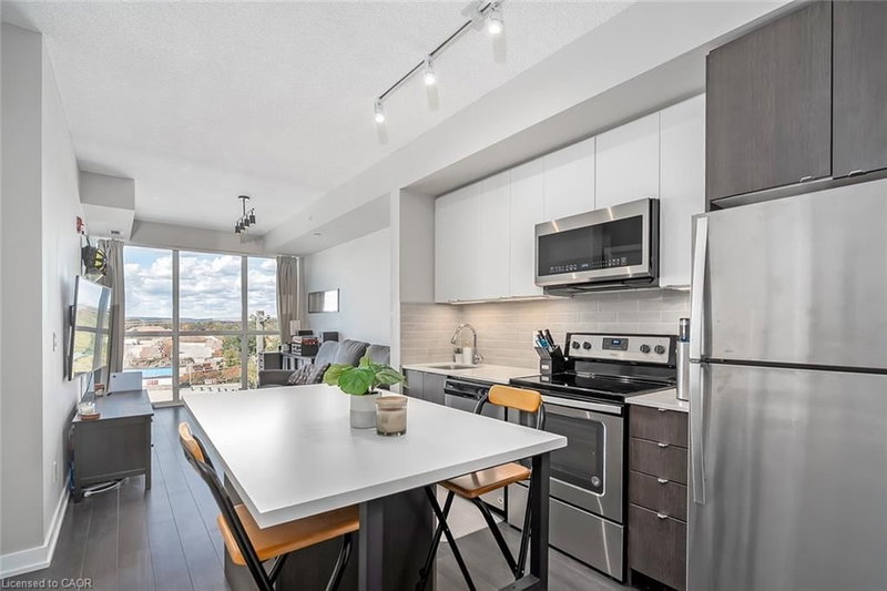 5240 Dundas Street photo 4