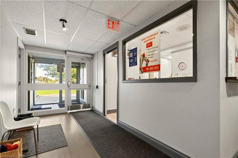 1493 Centre Road photo 4