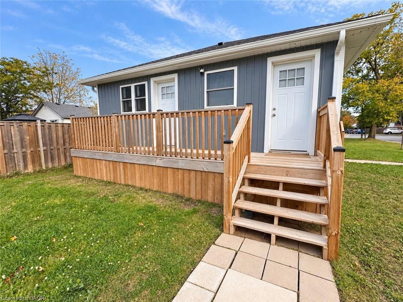 15 Keele Street photo 1