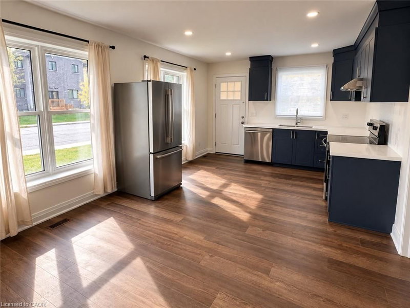 15 Keele Street photo 2