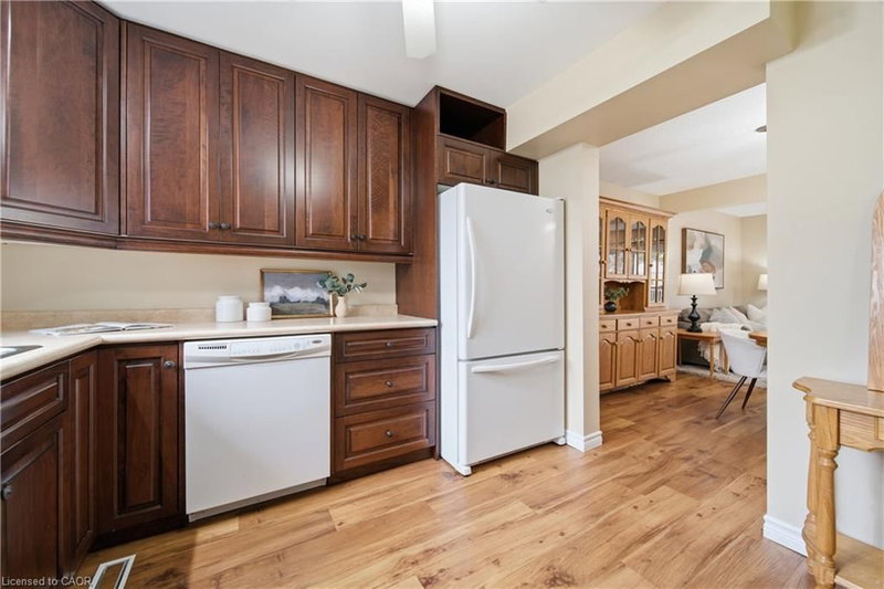 255 Northlake Drive photo 4