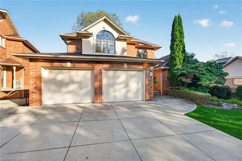 8 Cayley Court