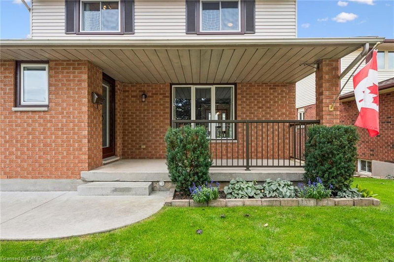 24 Greenwich Drive photo 2