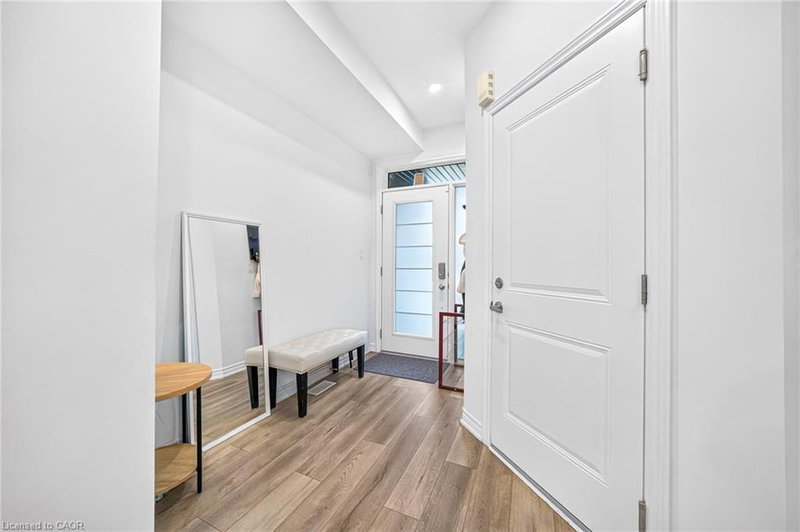 33 Bellhouse Avenue photo 2