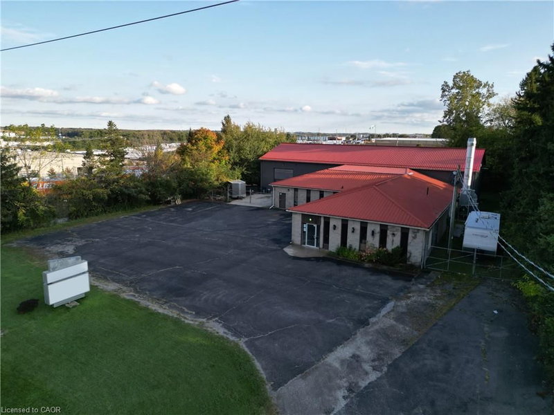 966 Parkinson Road photo 2