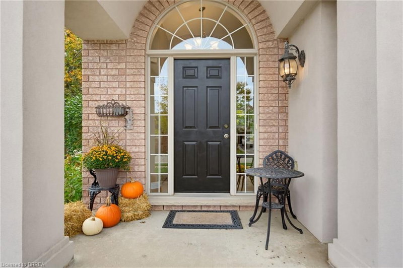 70 Carmichael Crescent photo 4