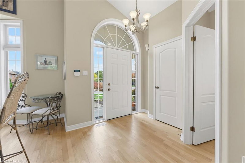 70 Carmichael Crescent photo 5