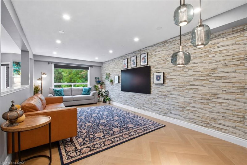 24 Gees Way photo 5