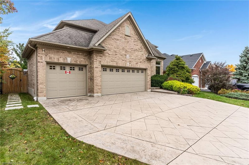 213 Deer Ridge Drive photo 2