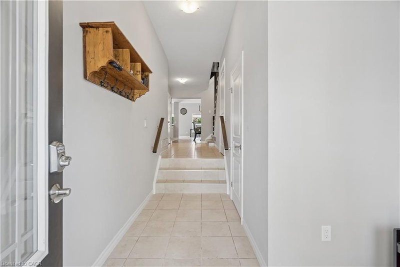569 Starwood Drive photo 4