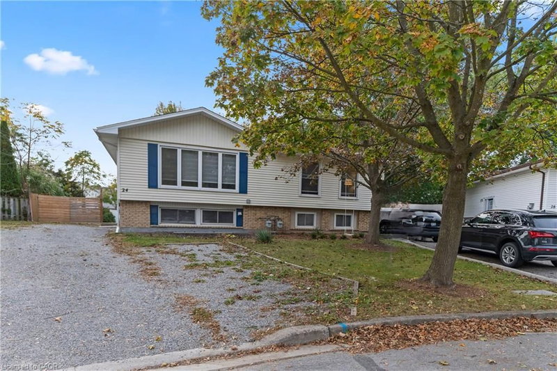 24 Tara Crescent photo 1