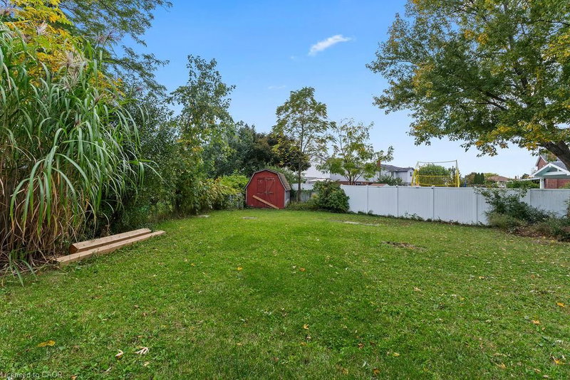 24 Tara Crescent photo 5