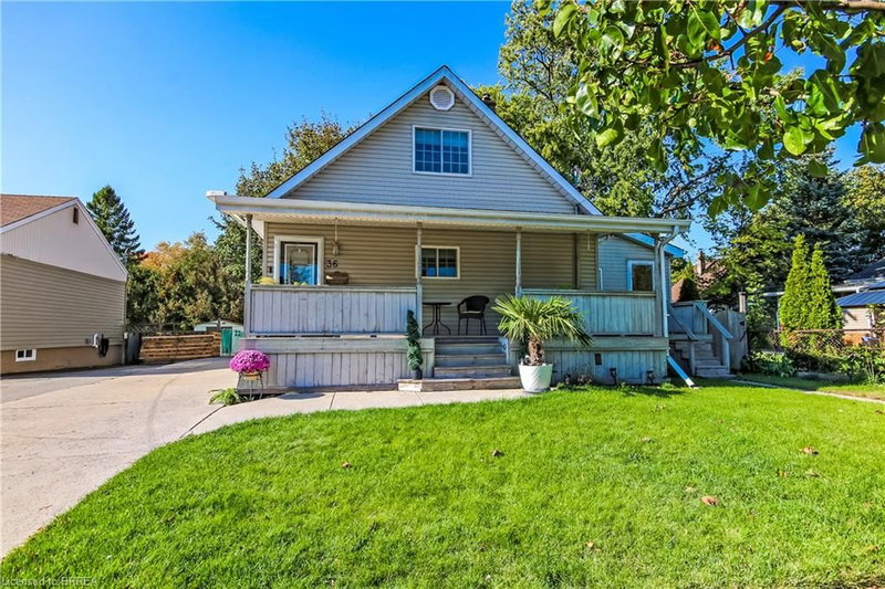 36 Alexander Drive photo 2