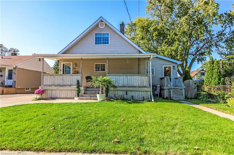 36 Alexander Drive photo 3