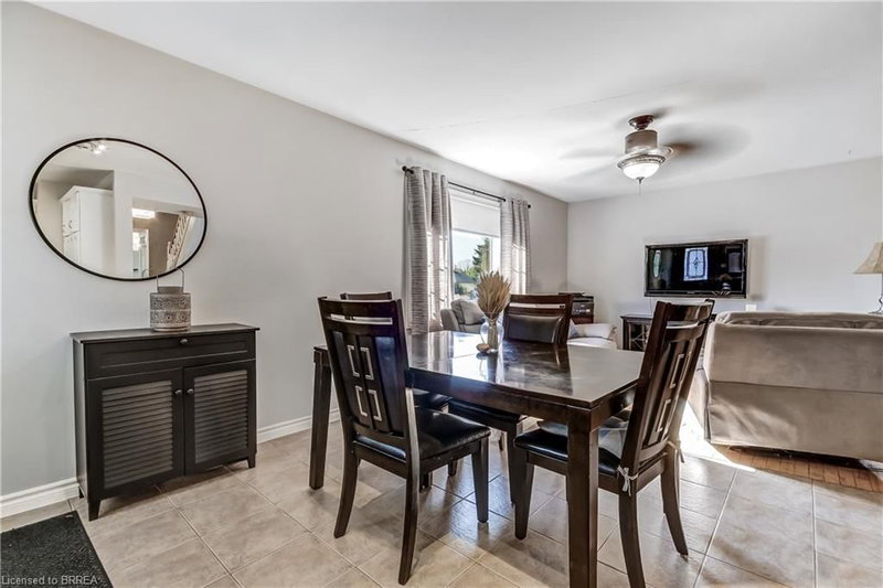 36 Alexander Drive photo 5