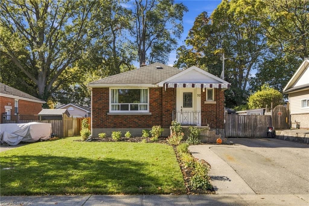 Single Family Residence for sale at 52 Dudhope Avenue, Cambridge, ON, N1R 4T5 - Glenview, Lincoln, Oak - MLS: 40871600