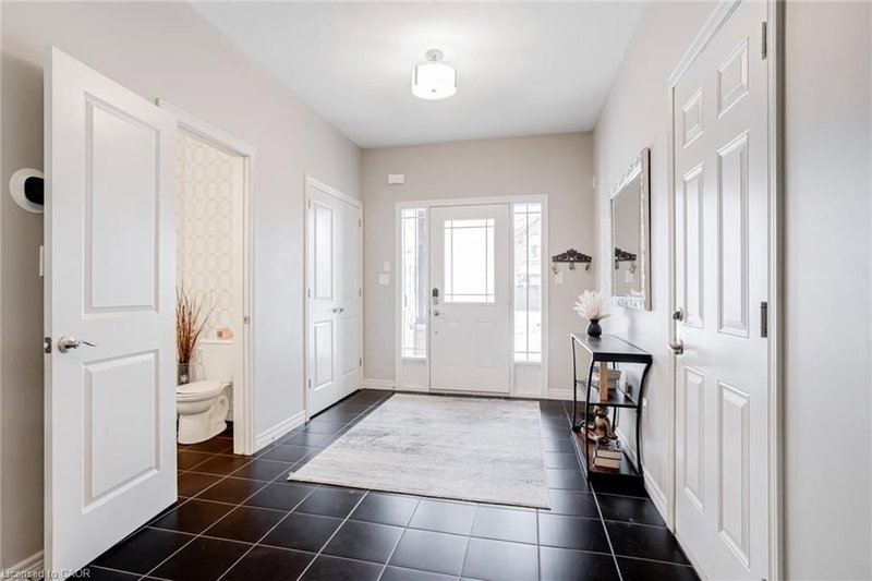 7 Kinsman Drive photo 4