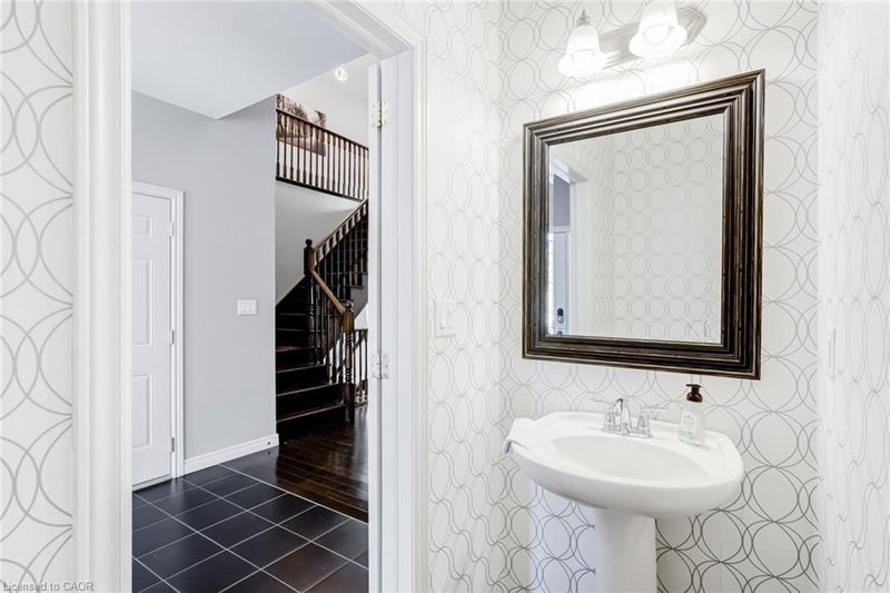 7 Kinsman Drive photo 5